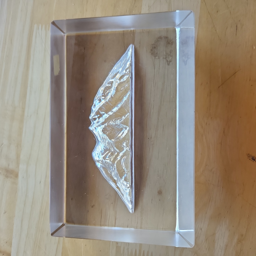 Kristulus Lead Crystal Mountain Range Paperweight - Picture 11 of 12